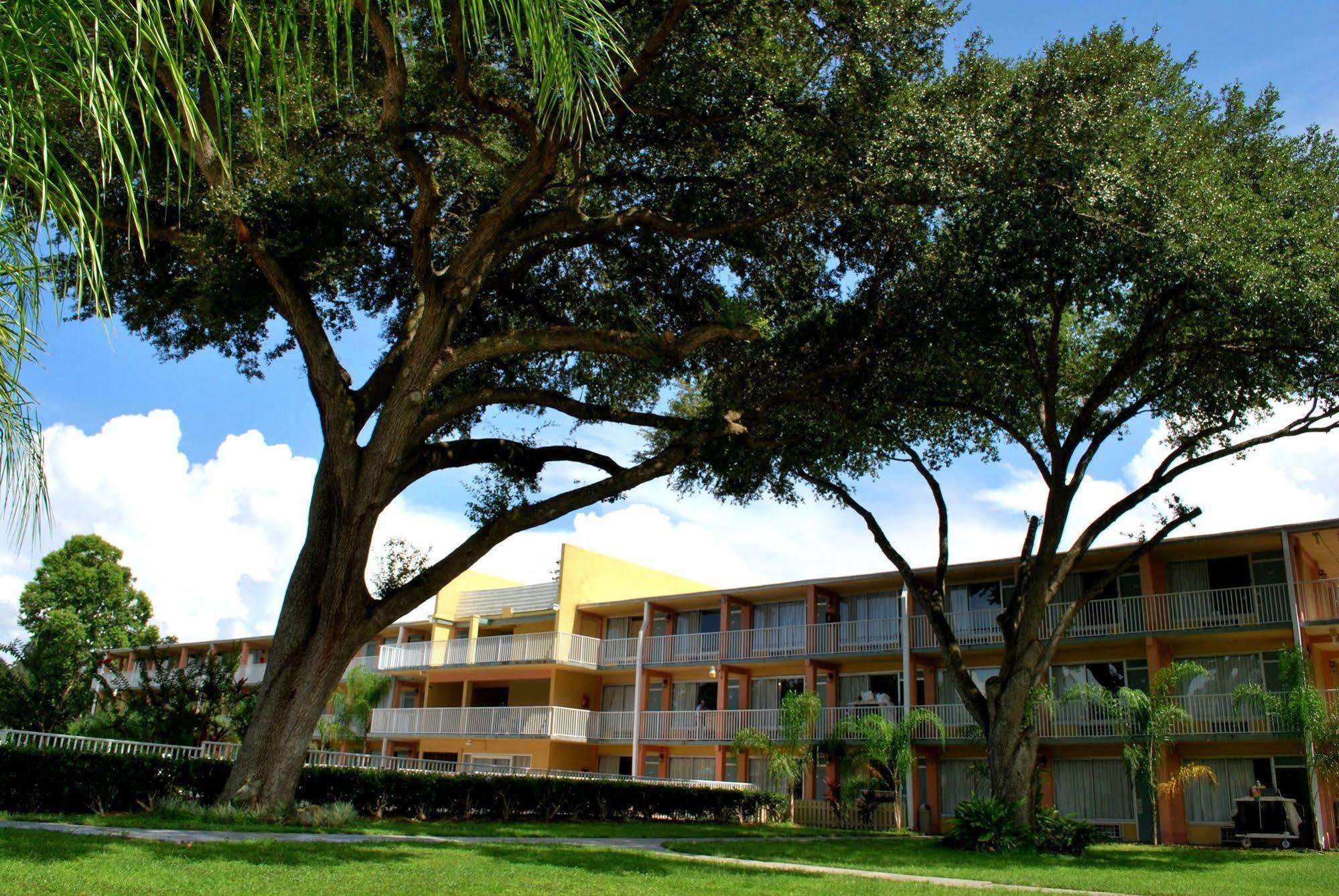 Howard Johnson By Wyndham Tropical Palms Kissimmee Exterior foto